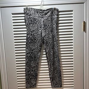 Outdoor Voices TechSweat Flex 7/8 Legging in Snow Leopard